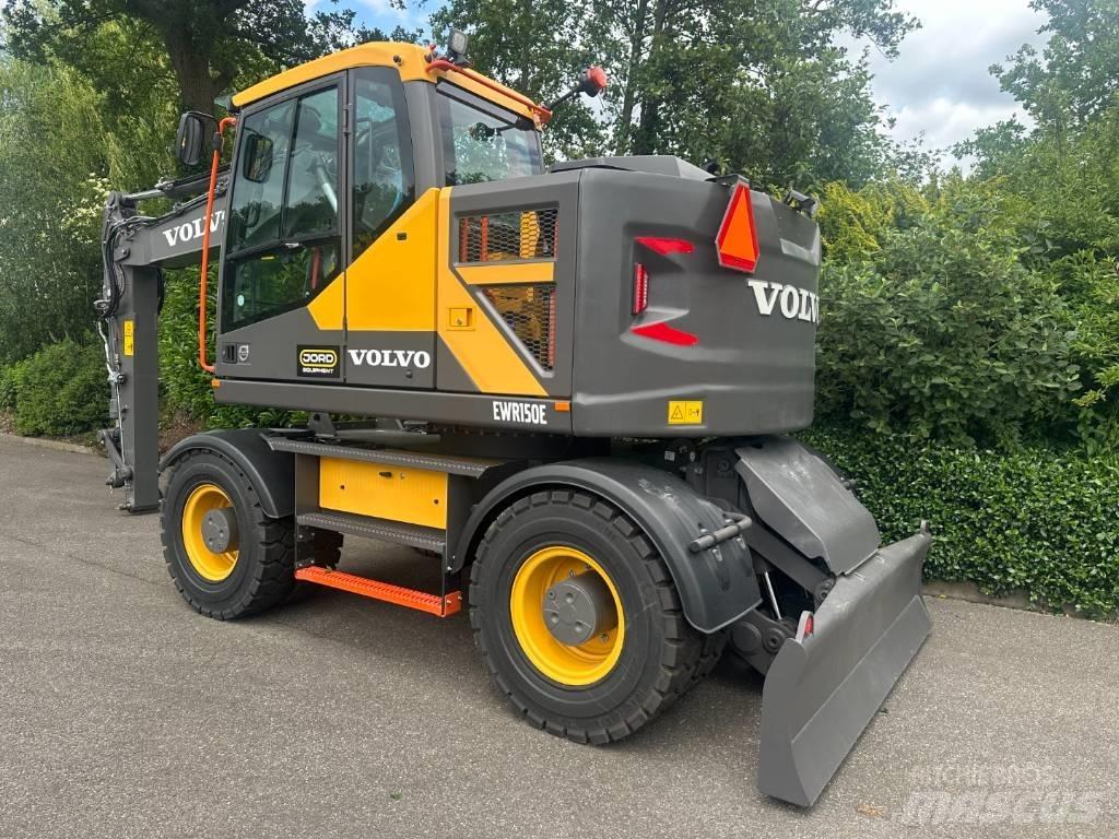 Volvo EWR 150 E Bagri na kolesih