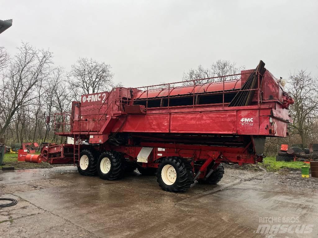 FMC 979 AT 6WD Kombajni za grah