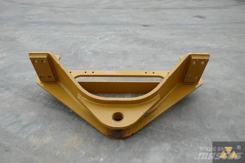 CAT 140M3 Drawbar Transport - drugo