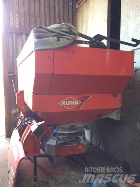 Kuhn Axis 30.1D Trosilniki mineralnega gnojila