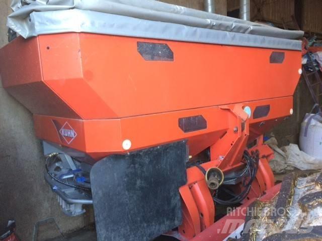 Kuhn Axis 30.1D Trosilniki mineralnega gnojila
