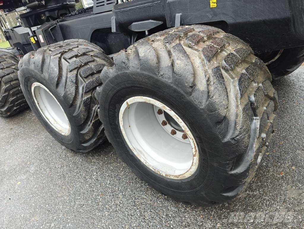 Komatsu 901 XC Harvesterji