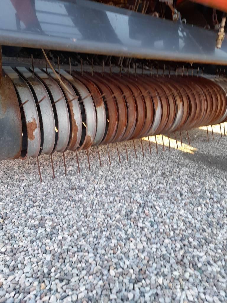 Vicon RV 1901 Balirke (okrogle bale)
