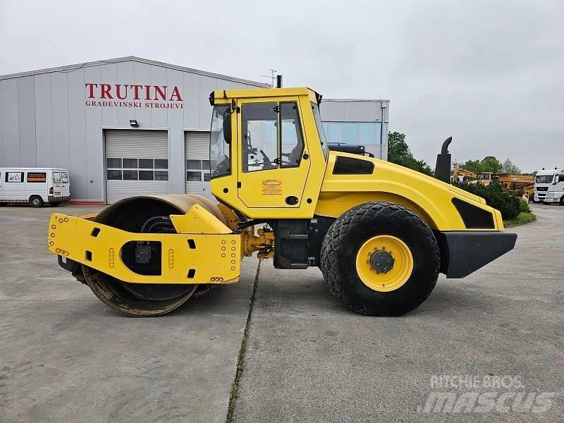 Bomag BW 213 D H-4 Enojni valjarji