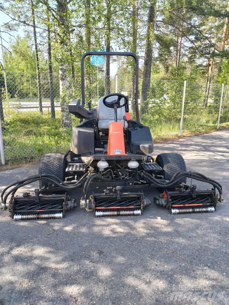 Jacobsen LF570 Kosilnice za zunanji prostor