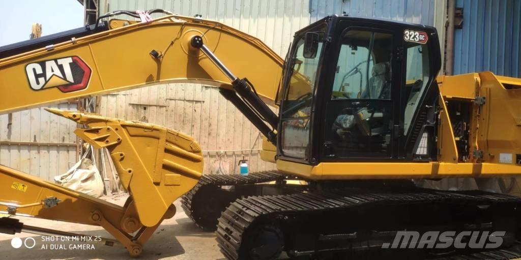 CAT 2020 CAT 323Gc Bagri na kolesih