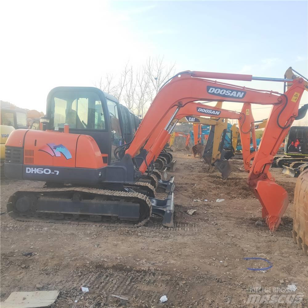 Doosan DH60-7 Bagri goseničarji