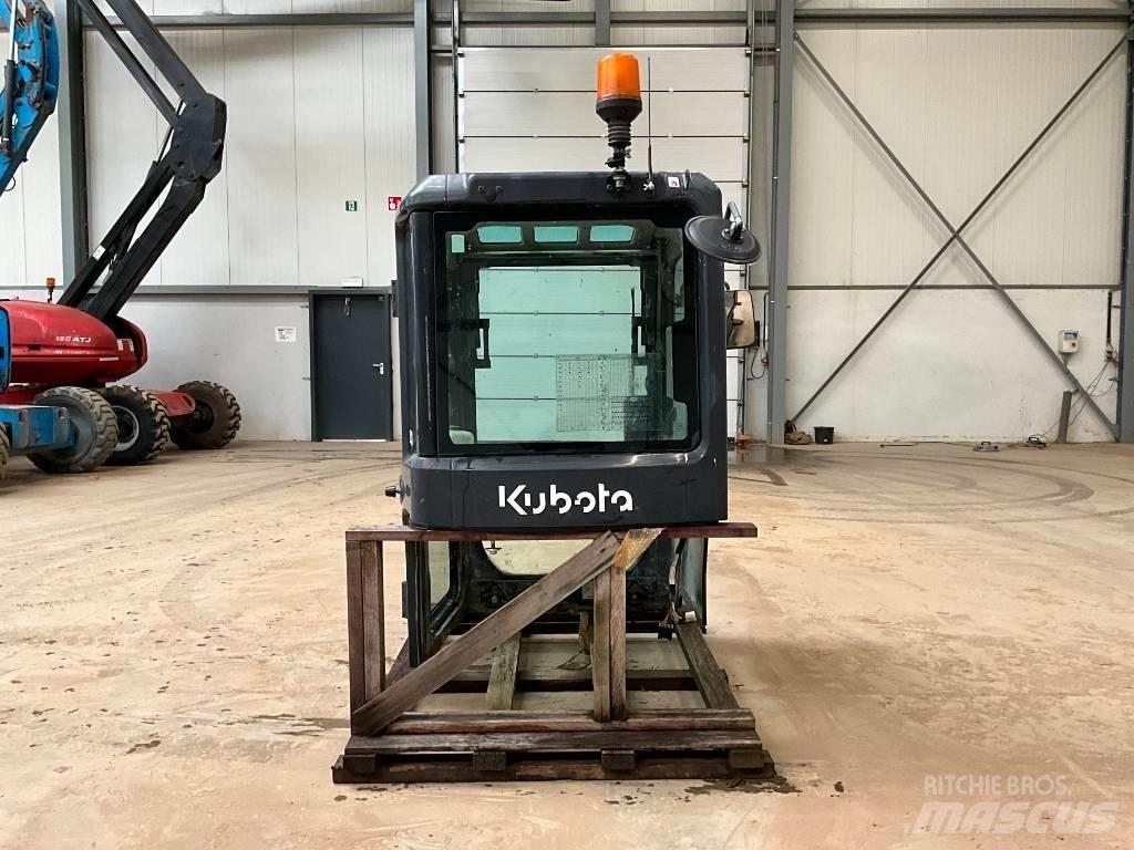 Kubota U 48-4 / U 55-4 Kabine in notranjost