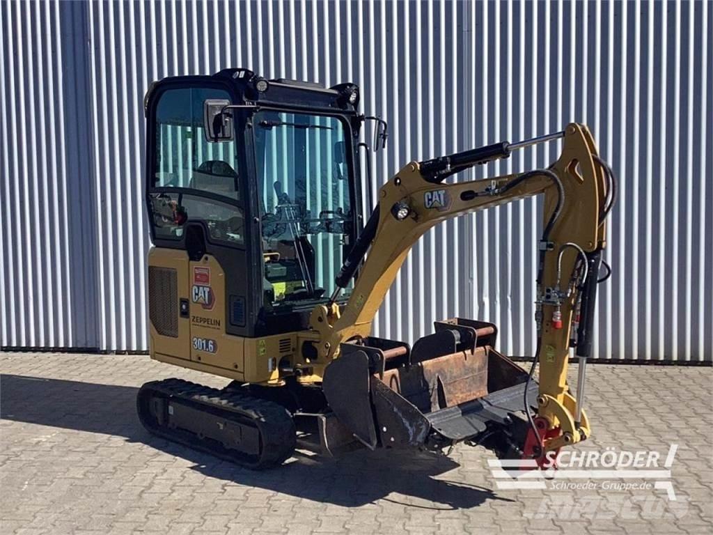 CAT 301.6 Bagri na kolesih