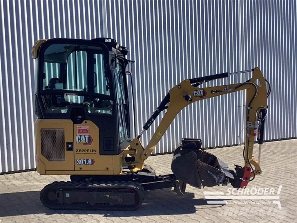 CAT 301.6 Bagri na kolesih