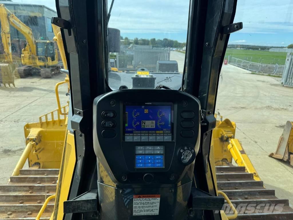 Komatsu D85PX-18 Buldožerji goseničarji
