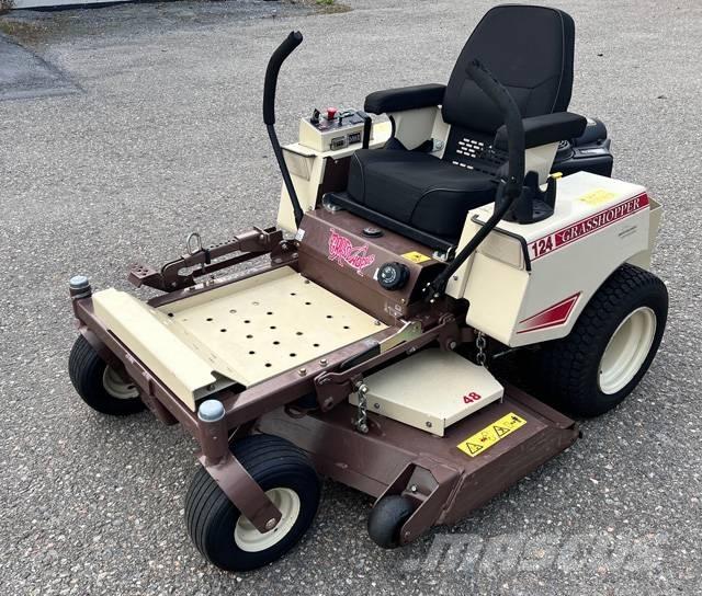 Grasshopper 124V/48R Vrtne zero turn kosilnice