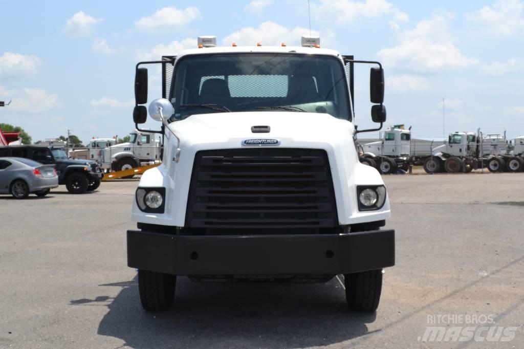 Freightliner 114SD Tovornjaki s kesonom/platojem