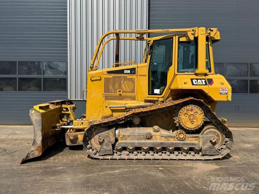 CAT D6N Buldožerji goseničarji