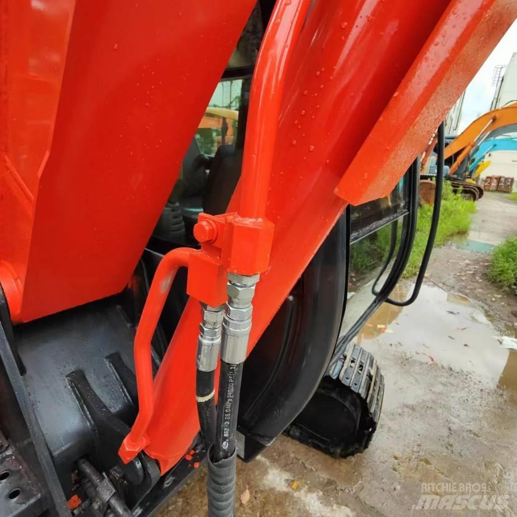 Hitachi ZX 60 Mini bagri <7t