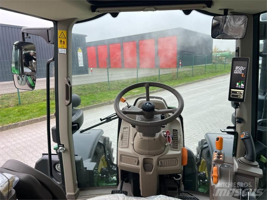 John Deere 6120M Traktorji