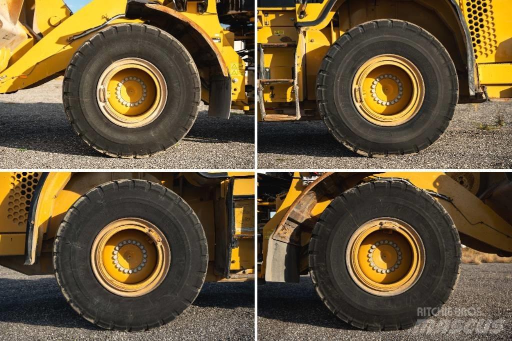 CAT 950M Kolesni nakladalci