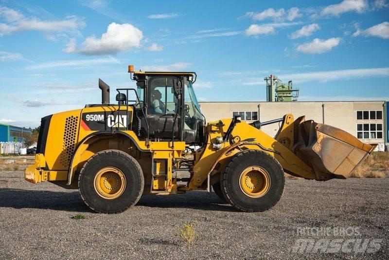 CAT 950M Kolesni nakladalci