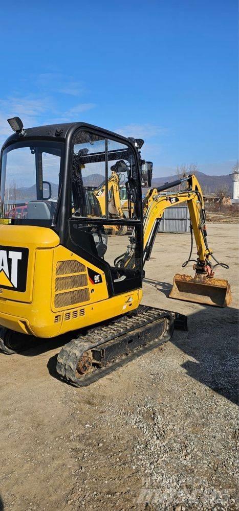 CAT 302.2 D Mini bagri <7t