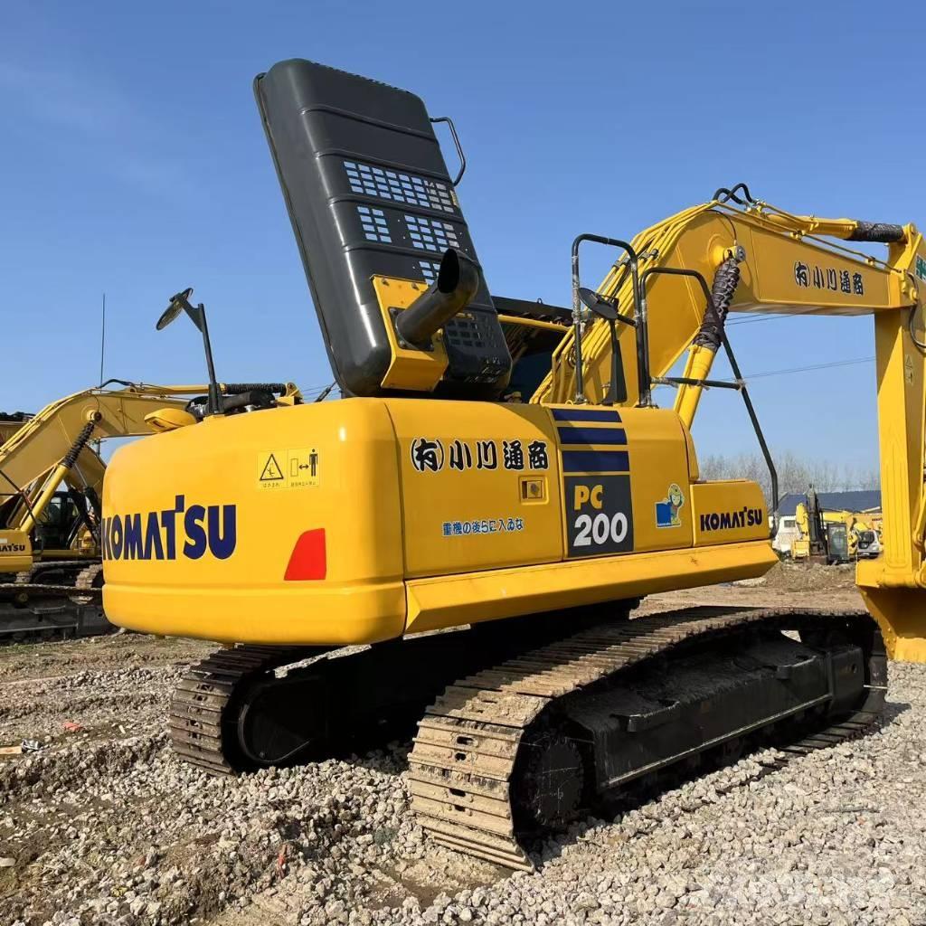 Komatsu PC 200 Bagri goseničarji