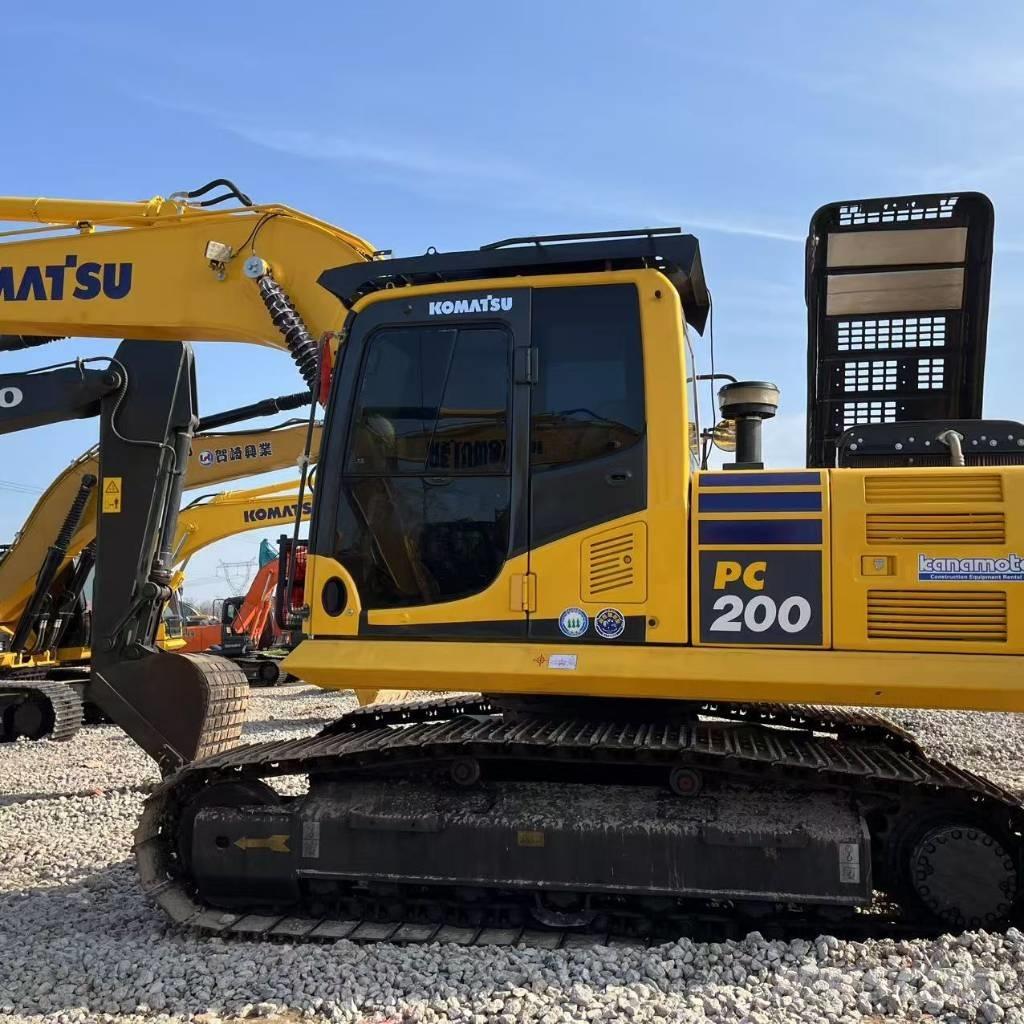 Komatsu PC 200 Bagri goseničarji