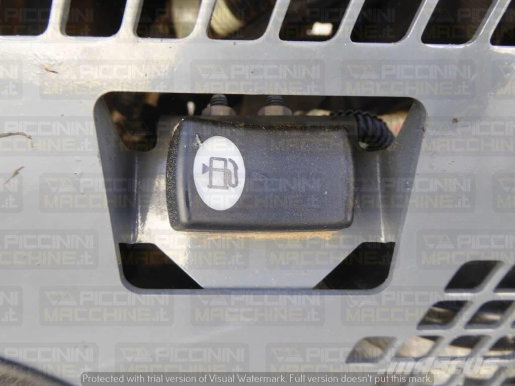 Takeuchi TL10V2 Nakladalci goseničarji