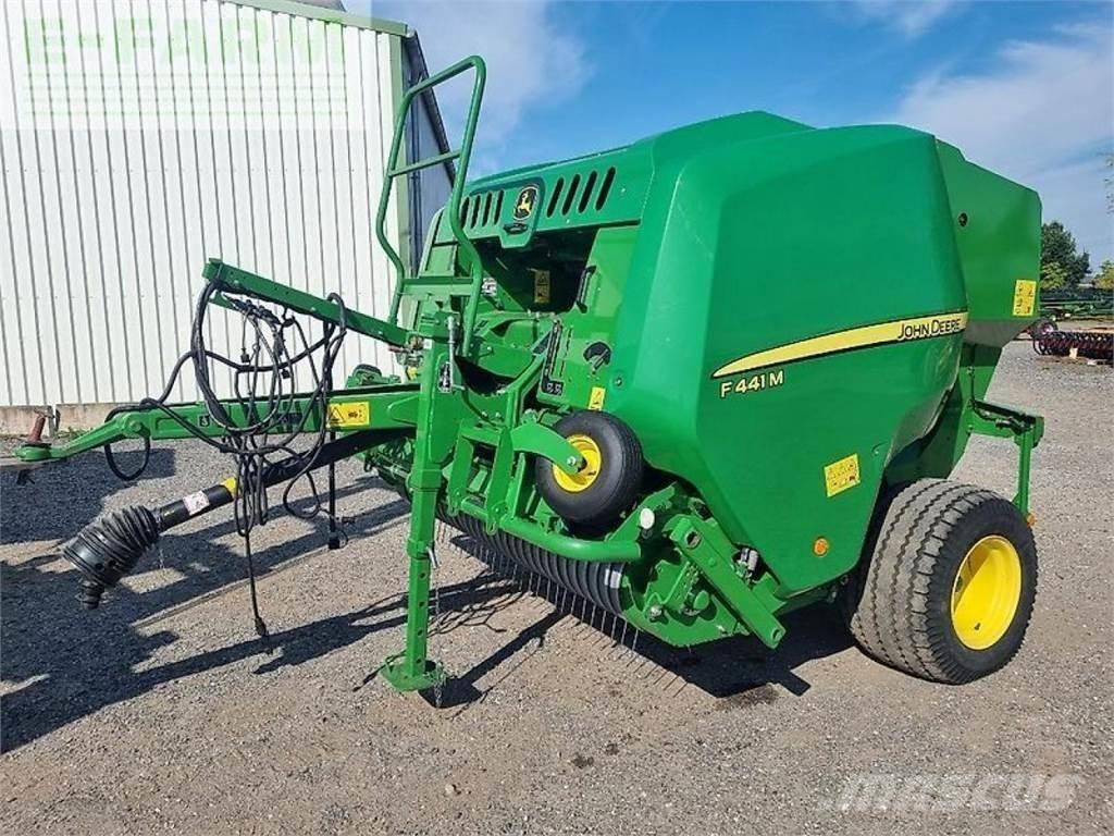 John Deere f441m Balirke (kvadratne bale)