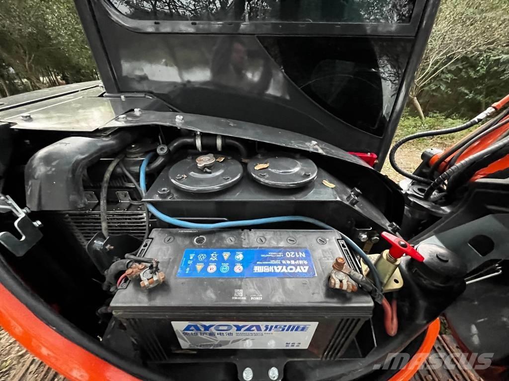 Hitachi ZX 50 U Mini bagri <7t