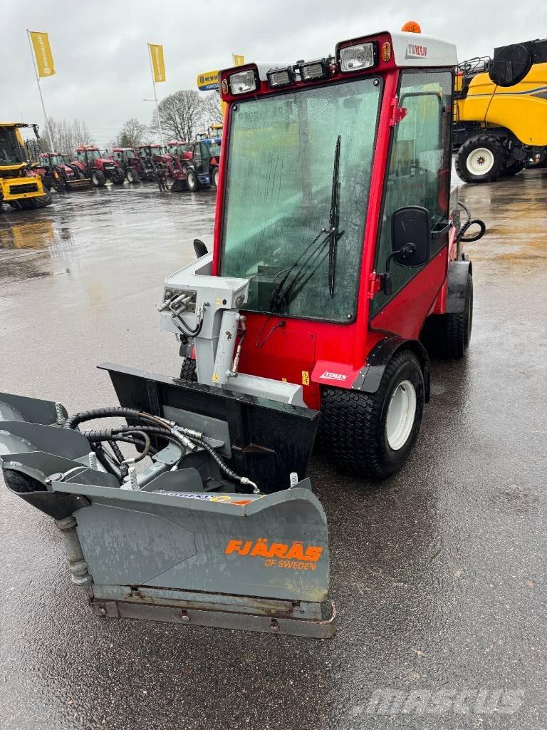 Timan Tool-Trac 245 Pomožni stroji