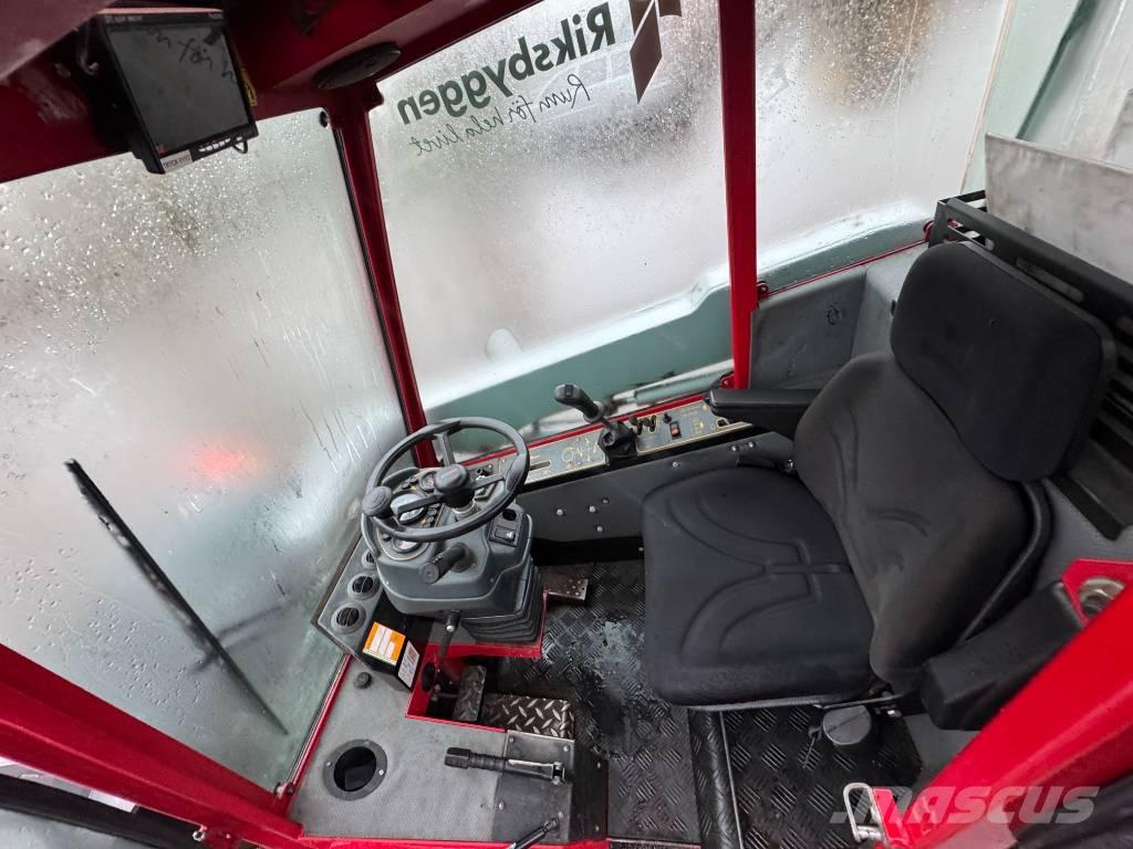 Timan Tool-Trac 245 Pomožni stroji