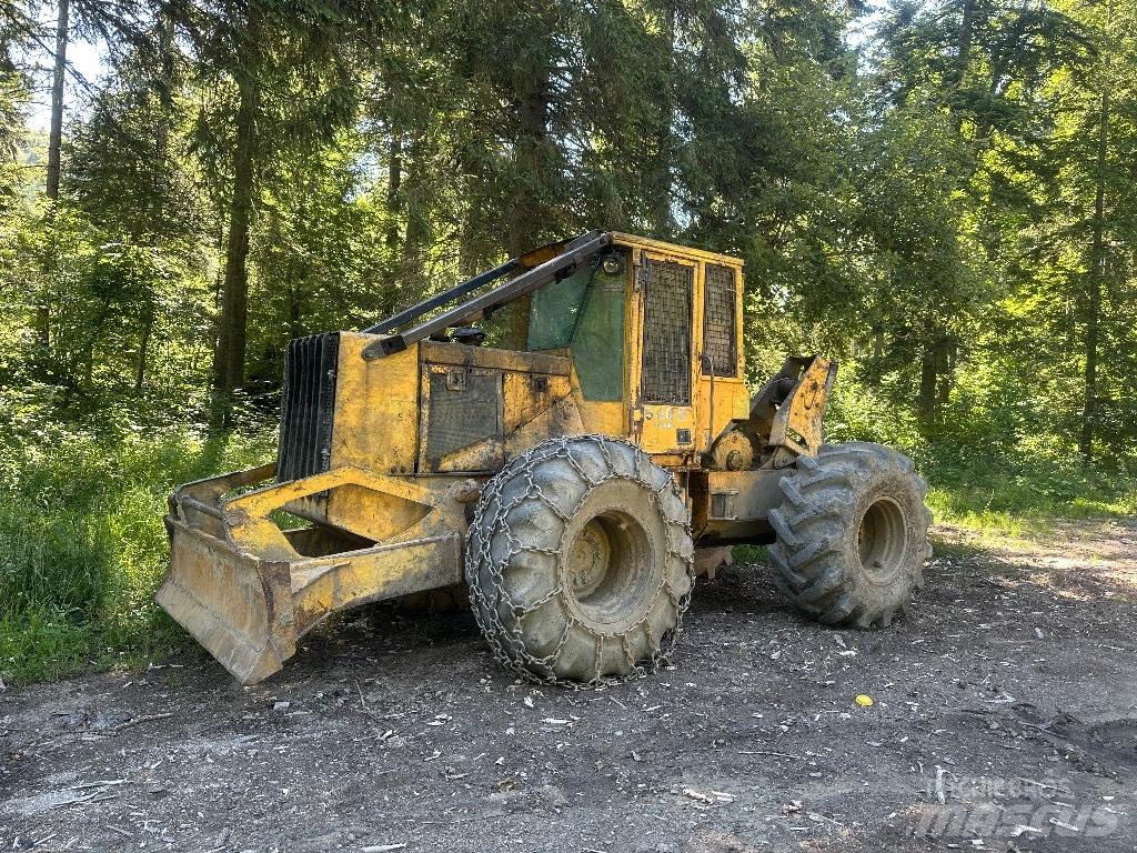 John Deere 540 E Skiderji