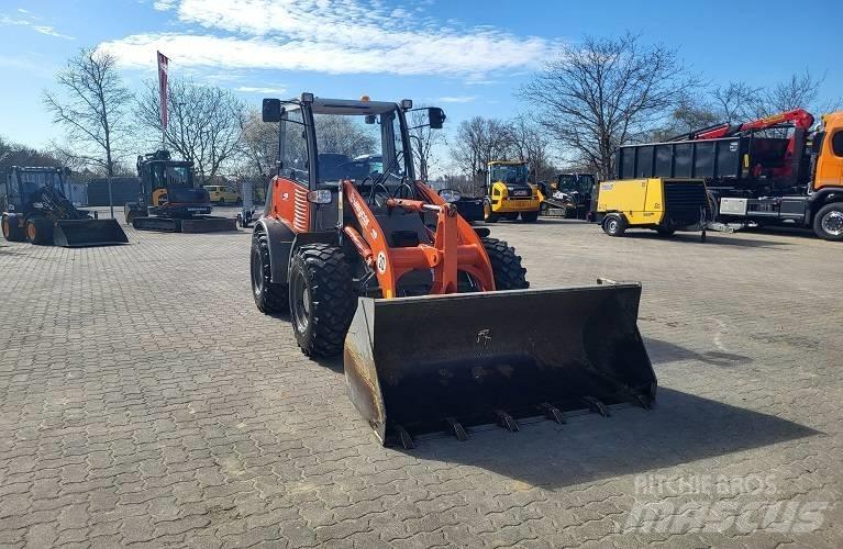 Weycor AR 400 Kolesni nakladalci