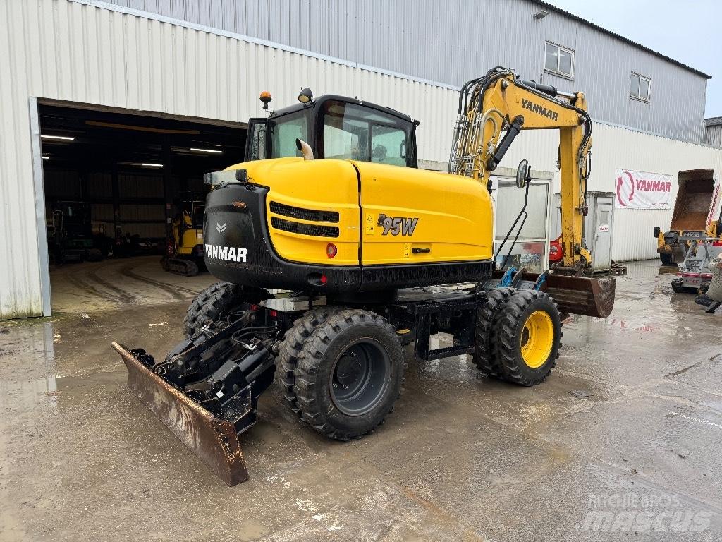 Yanmar B95W (40408) Bagri na kolesih