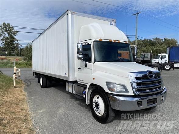 Hino 338 Tovornjaki zabojniki