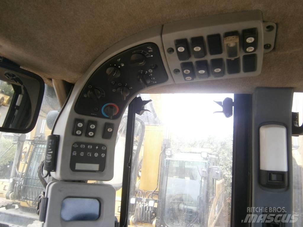 CAT 950H Kolesni nakladalci
