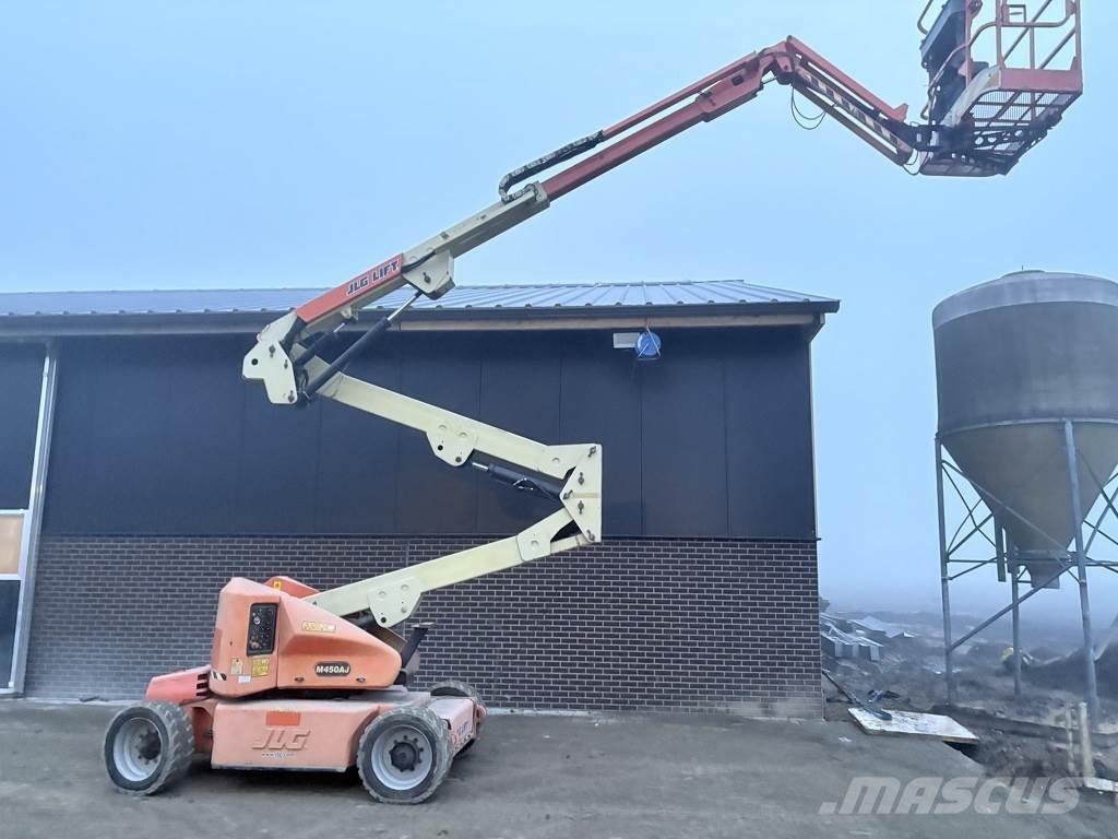 JLG 450aj Zglobne dvižne ploščadi