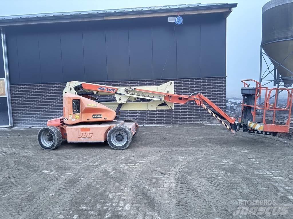 JLG 450aj Zglobne dvižne ploščadi