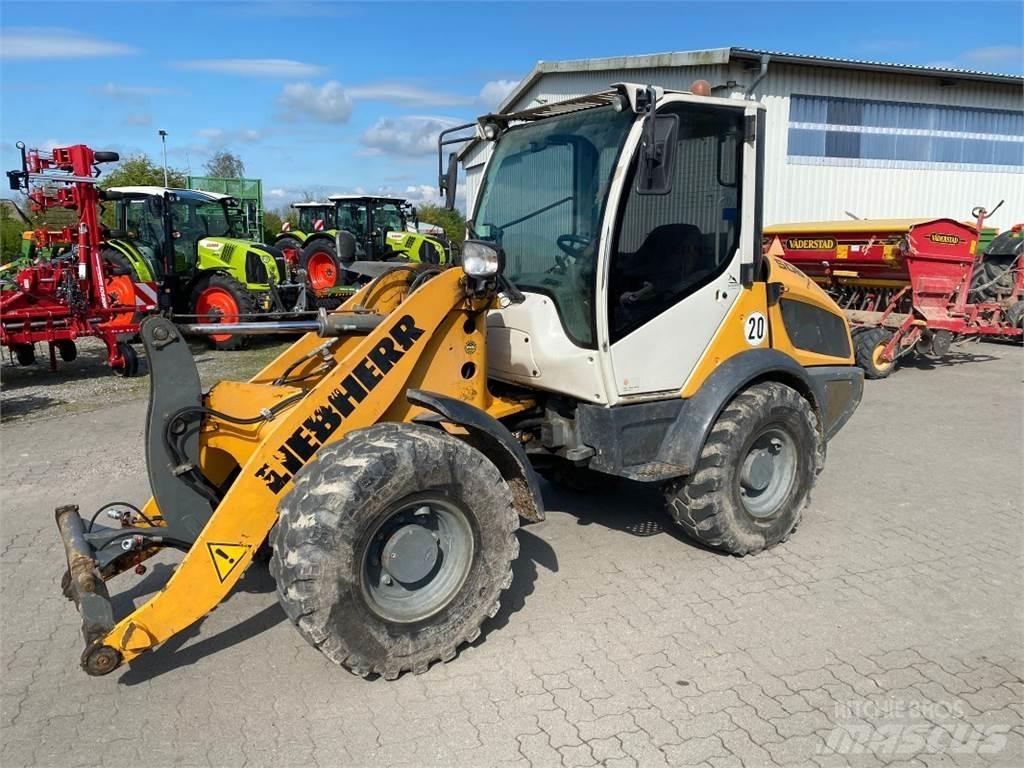 Liebherr L 506 C Kolesni nakladalci