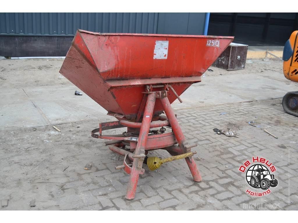 Lely 1250 Trosilniki mineralnega gnojila