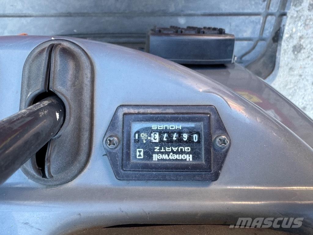 Yanmar SV08 (1D776) Mini bagri <7t