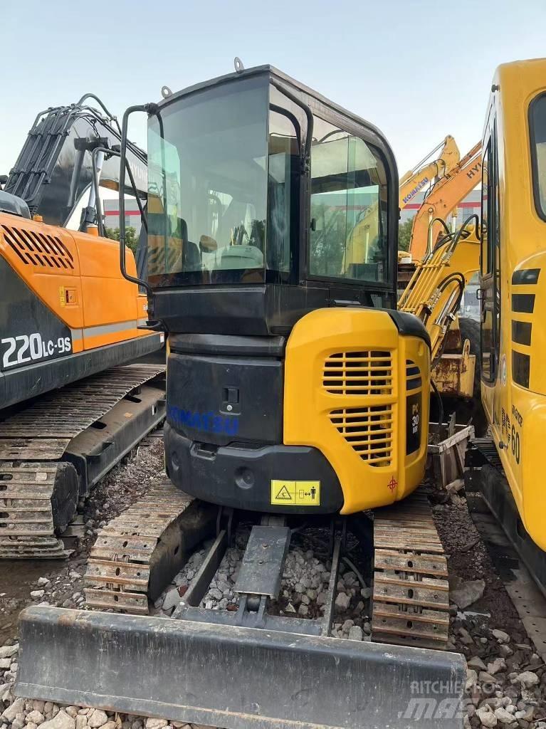 Komatsu PC 30 Bagri goseničarji