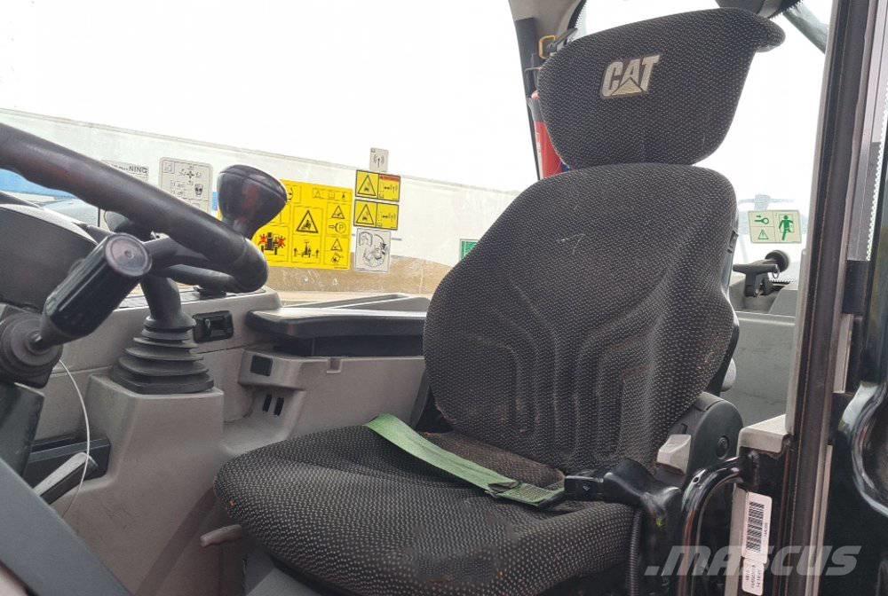CAT TH 408 D Kmetijski teleskopski nakladalci