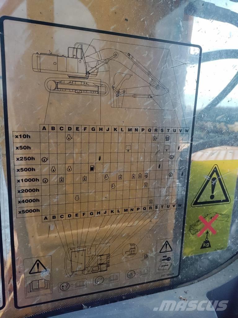 JCB JS 240 N LC Bagri goseničarji