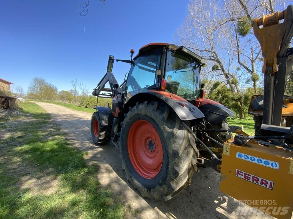 Kubota M135GX Traktorji