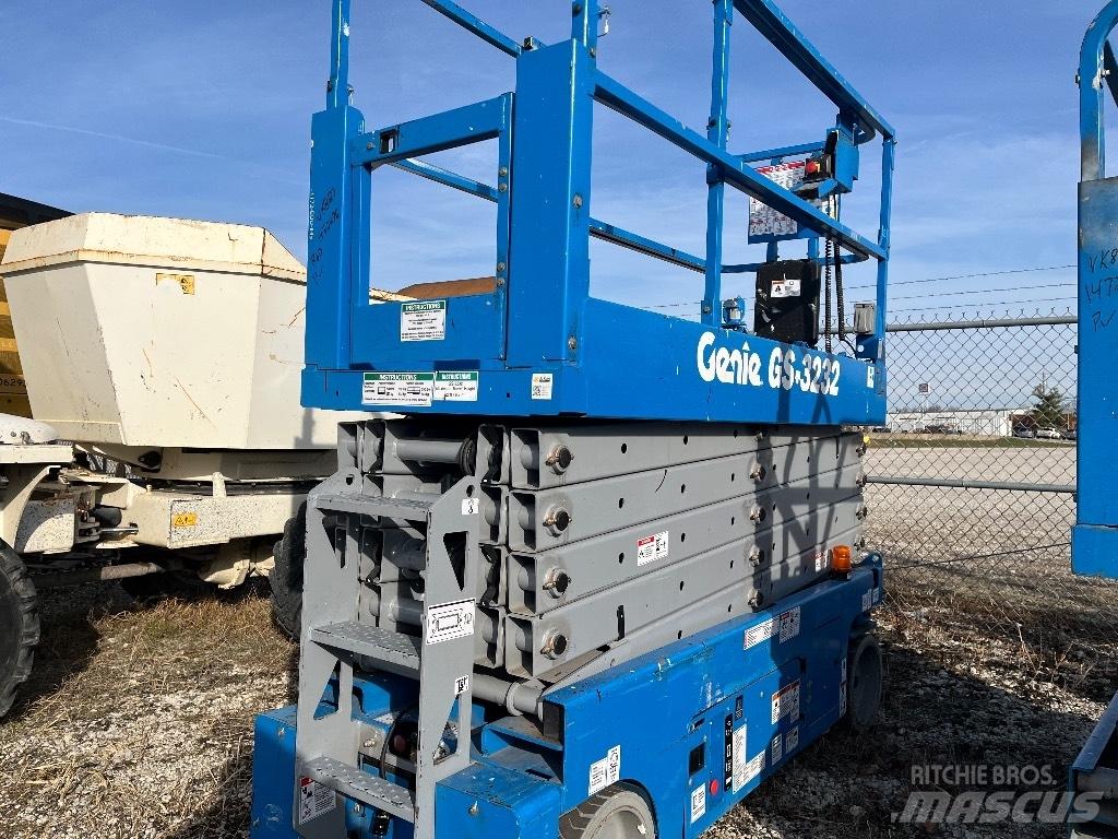 Genie GS 3232 Škarjaste dvižne ploščadi