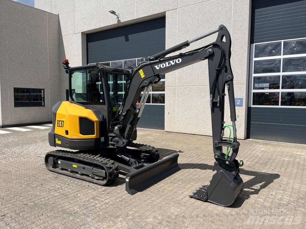 Volvo EC37F Mini bagri <7t