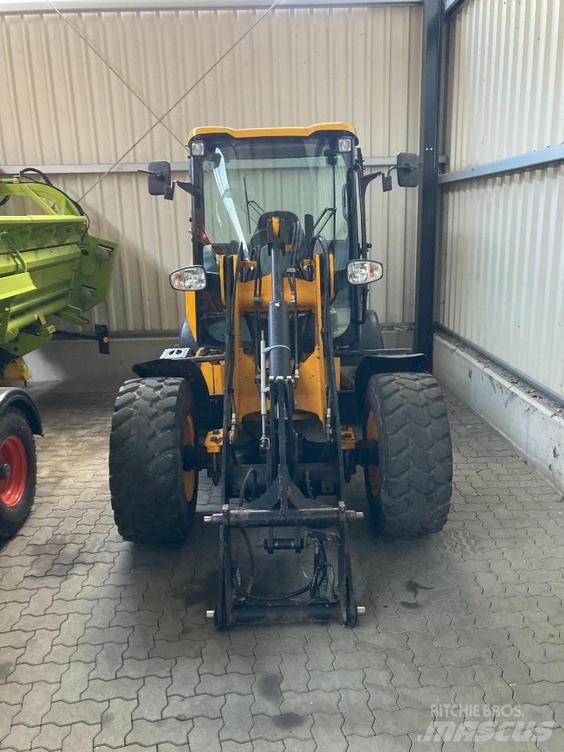 JCB 407 Kolesni nakladalci