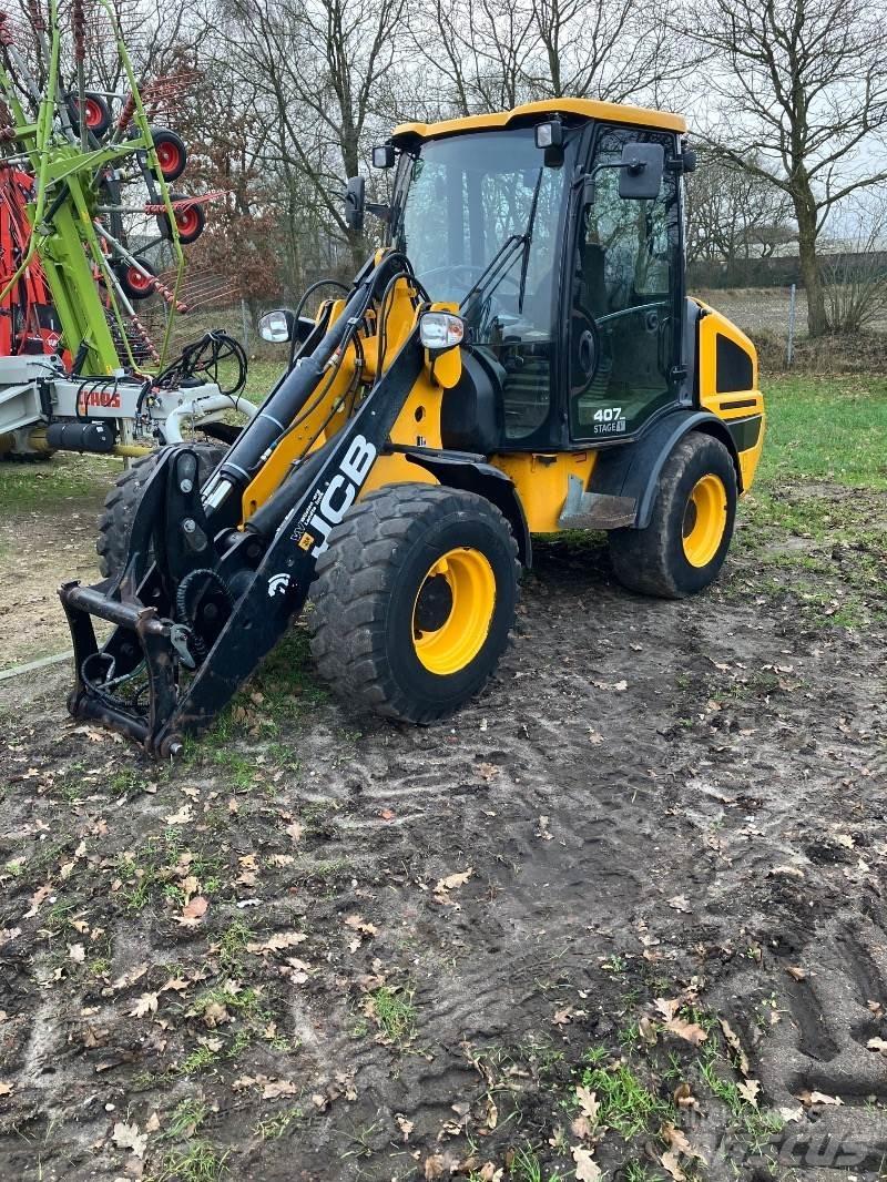 JCB 407 Kolesni nakladalci