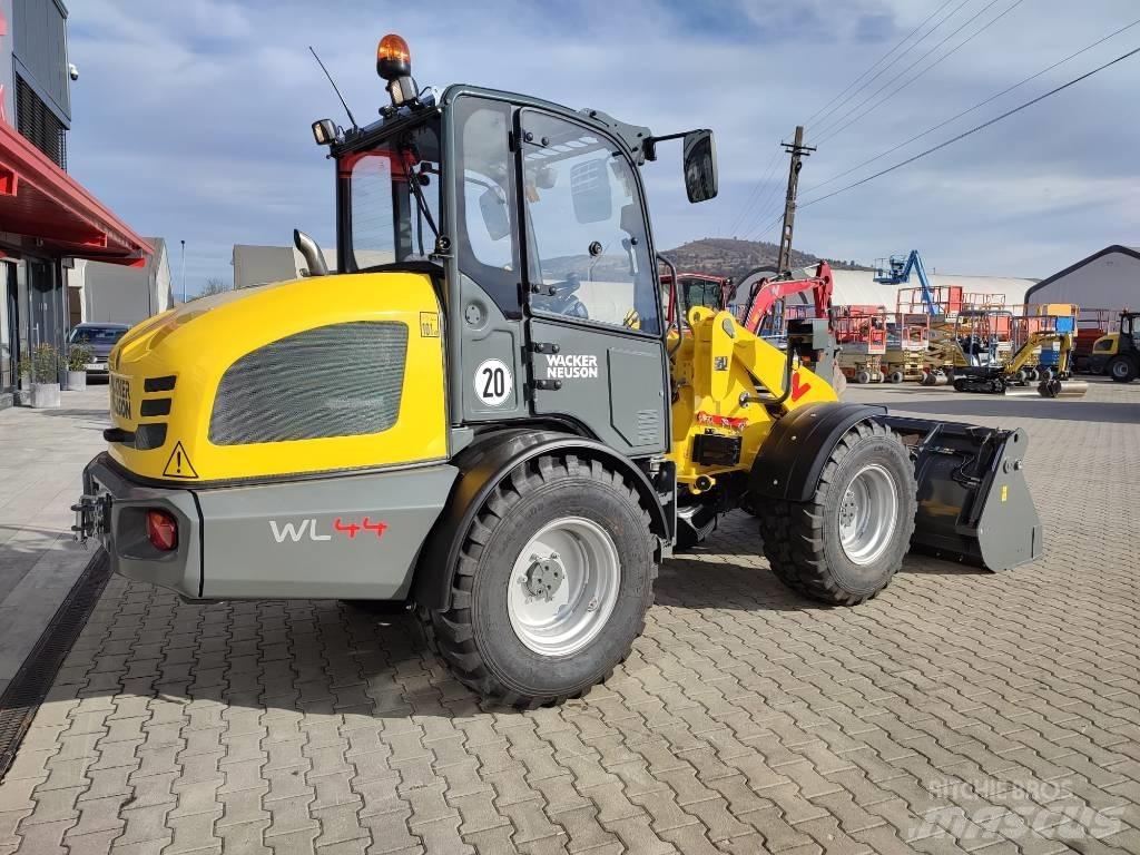 Wacker Neuson WL 44 Kolesni nakladalci