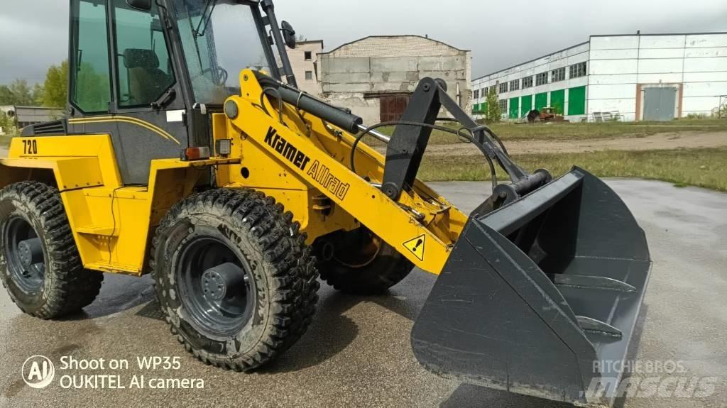 Kramer 720 Kolesni nakladalci
